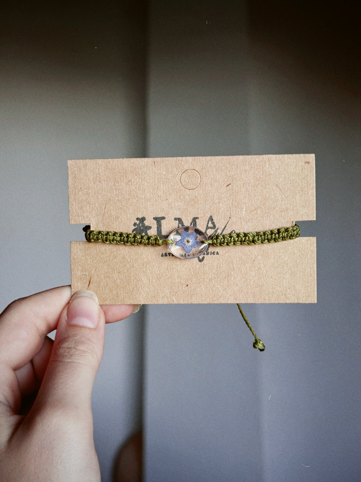 Pulsera nomeolvides macramé