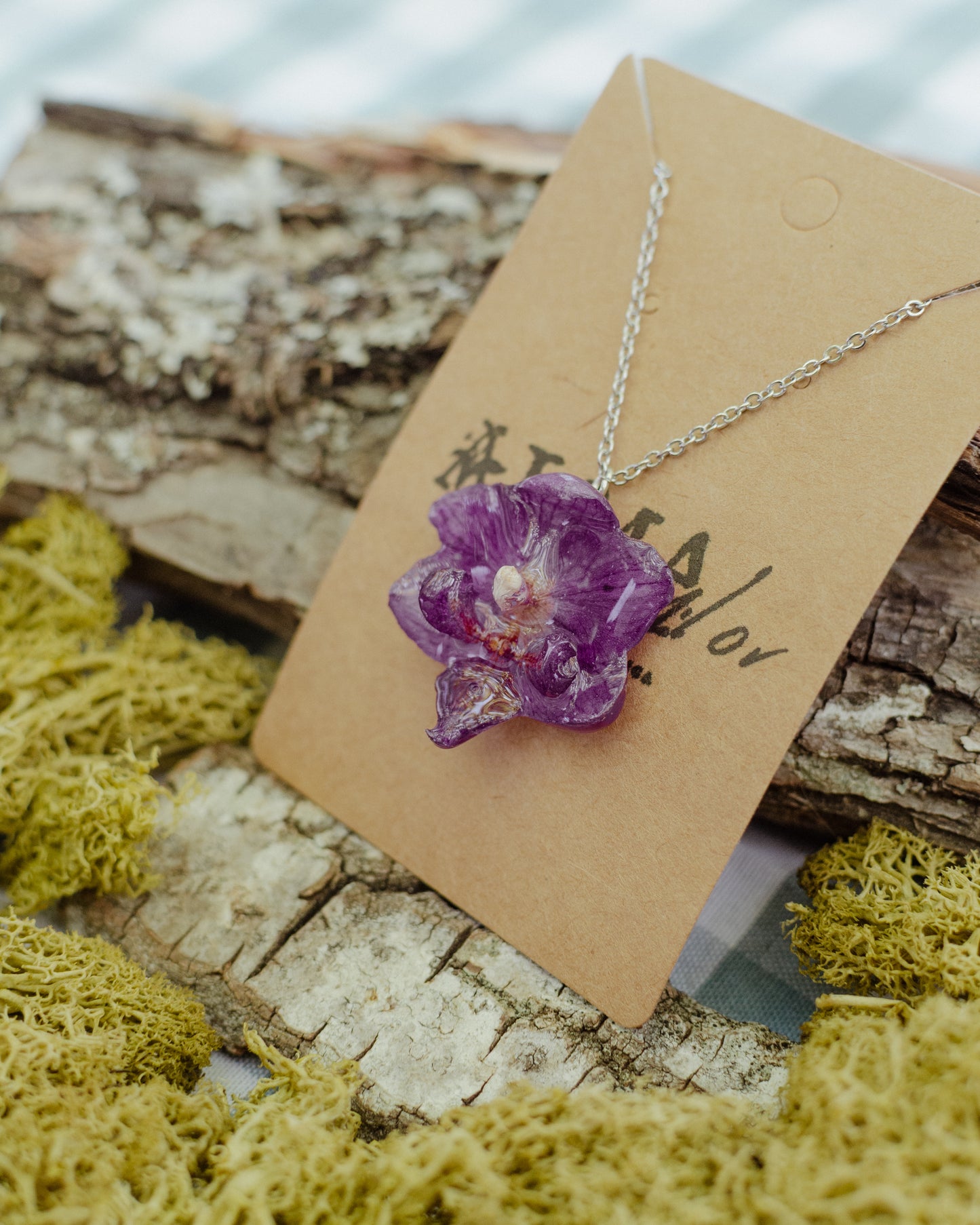 Collar mini orchidaceae morada