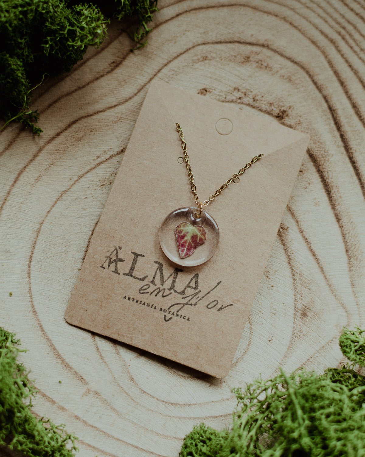 Collar hojita de hiedra mini