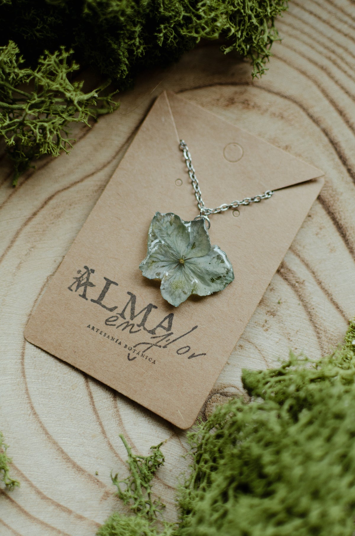 Collar Hortensia verde