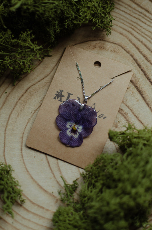 Collar pensamiento morado