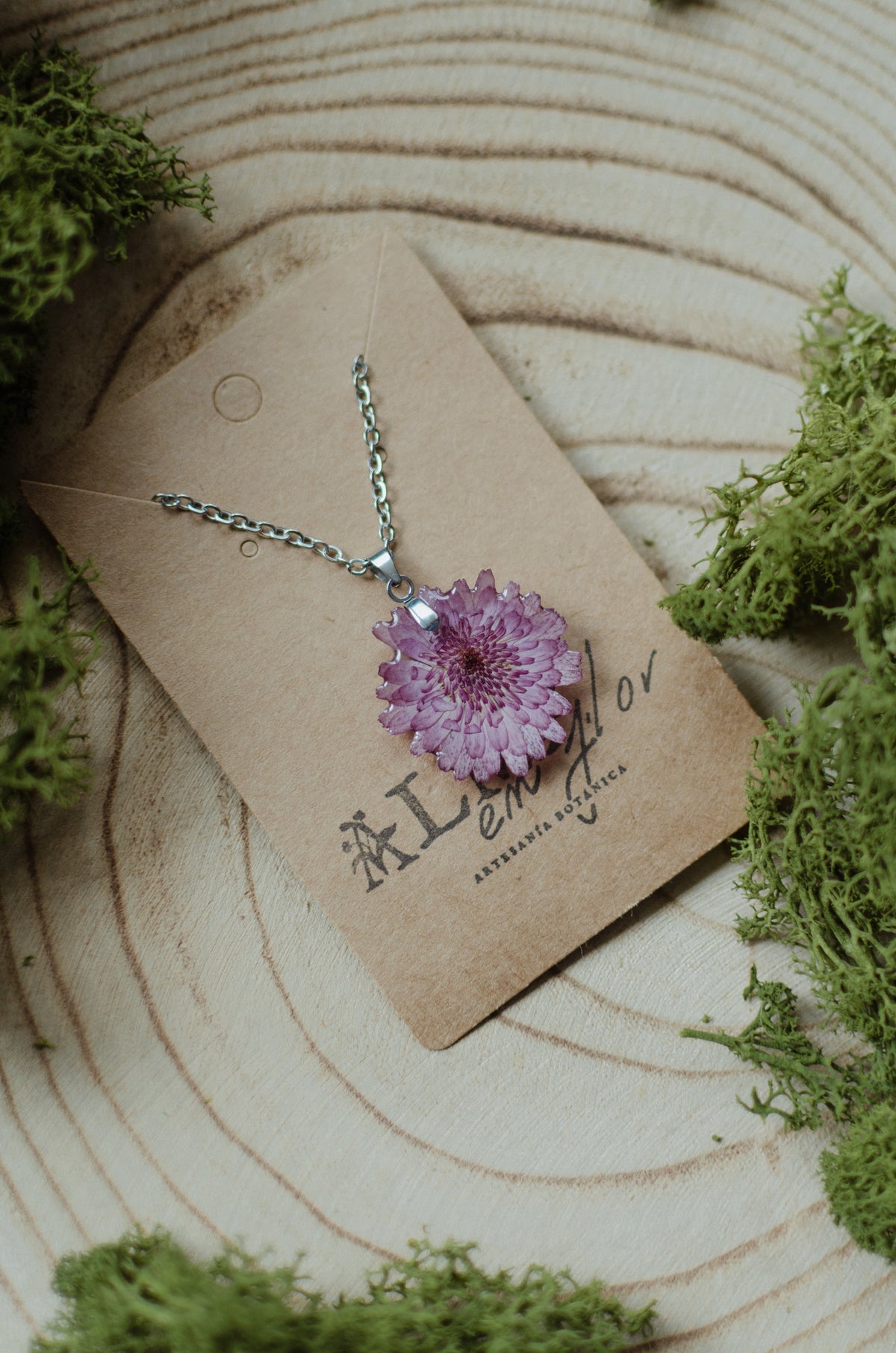 Collar Crisantemo morado
