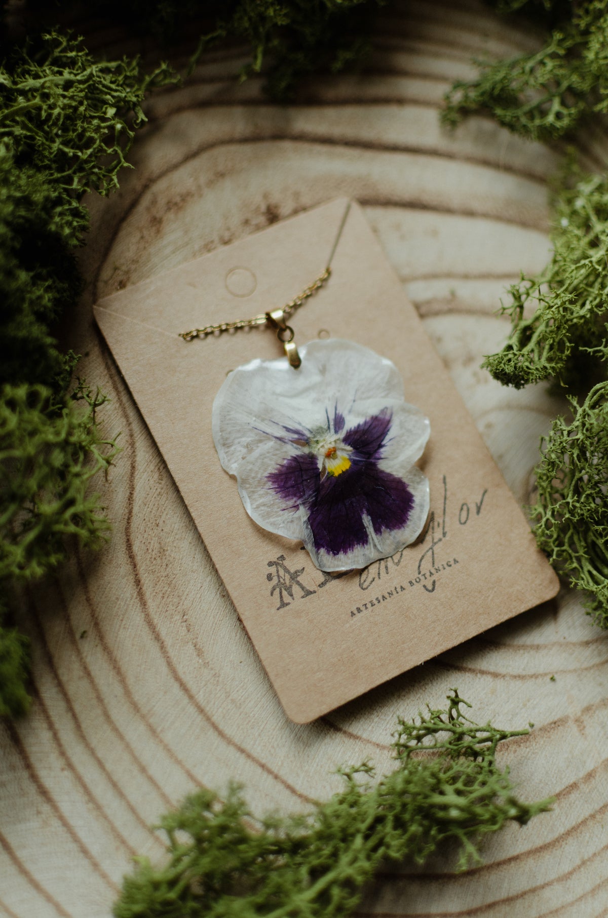 Collar pensamiento grande