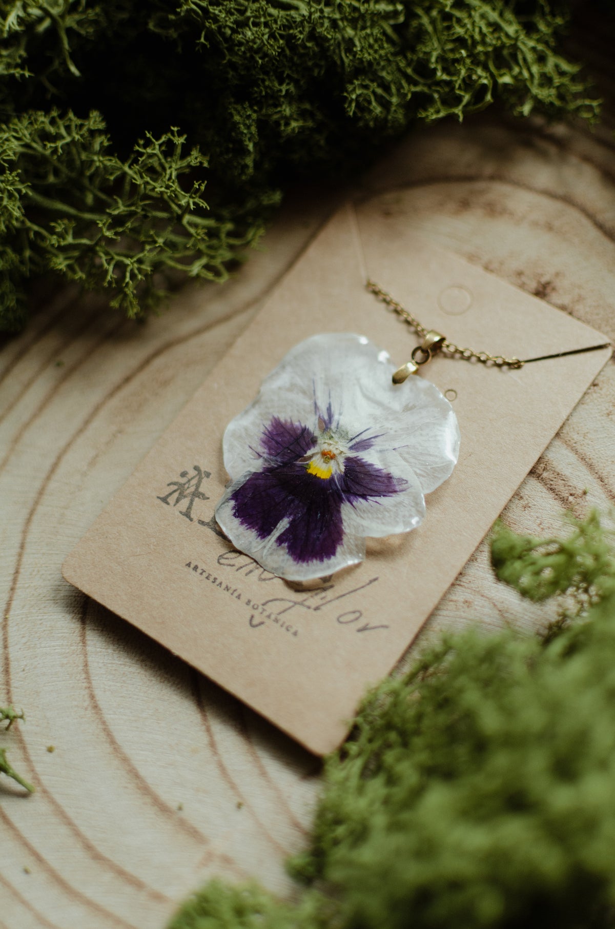 Collar pensamiento grande